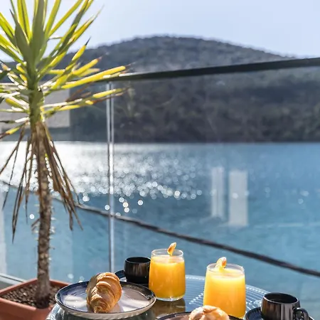 Beachfront Luxury * Vinišće