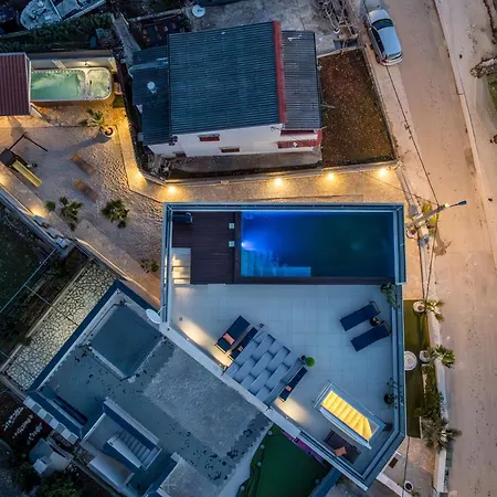 Beachfront Luxury * Vinišće