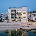 Villa Beachfront Luxury *