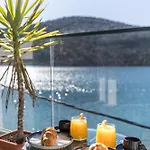 Beachfront Luxury * Vinišće