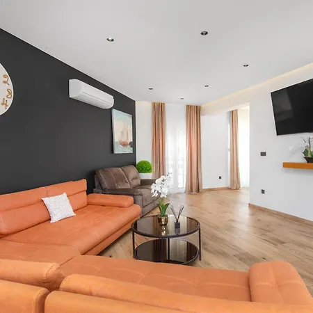 Villa Beachfront Luxury *