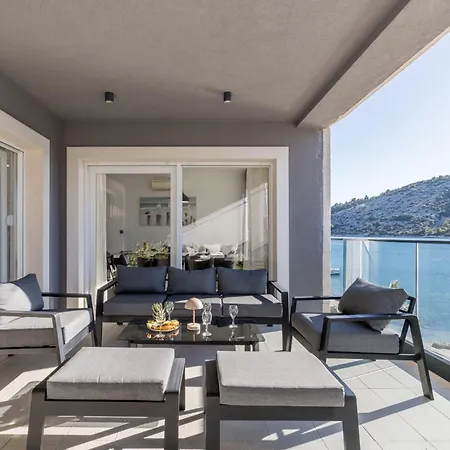 Beachfront Luxury *