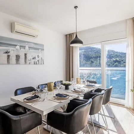 Villa Beachfront Luxury Vinišće