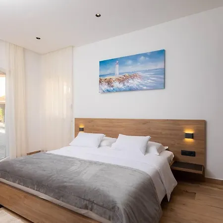 Beachfront Luxury Vinisce