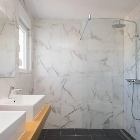 Villa Beachfront Luxury Vinišće