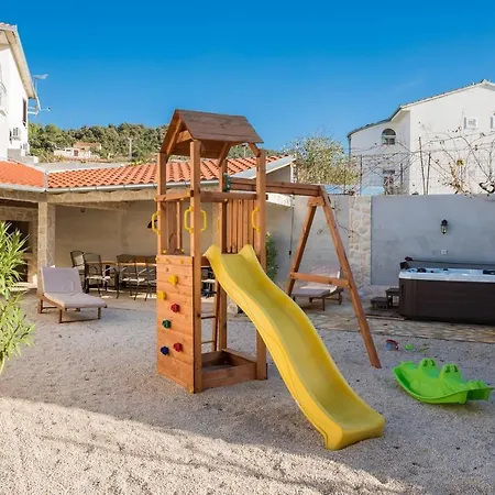 Villa Beachfront Luxury *