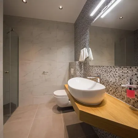 Vila Beachfront Luxury Vinišće