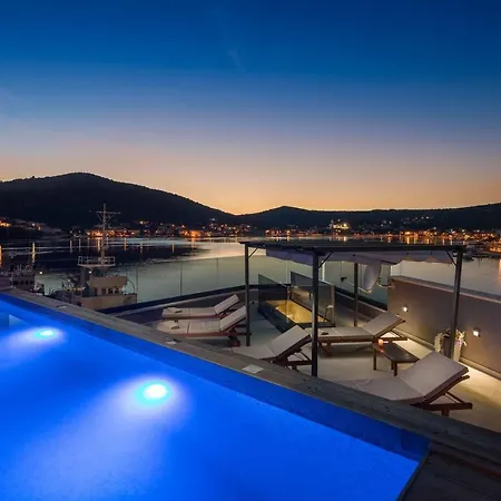 Beachfront Luxury Vinišće