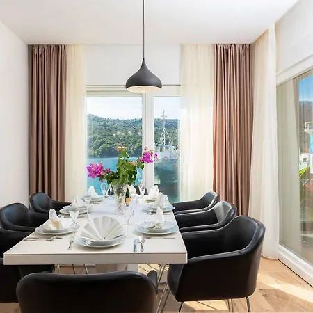 Beachfront Luxury Vinisce