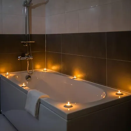 Beachfront Luxury Vila *