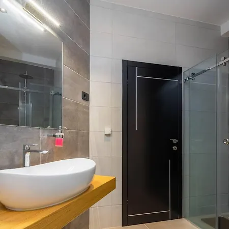 Beachfront Luxury * Vinišće