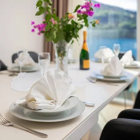 Villa Beachfront Luxury Vinisce