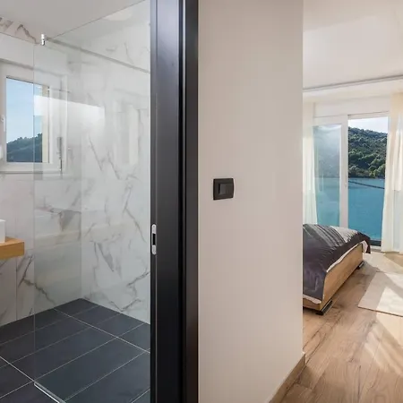 Beachfront Luxury * Vinišće